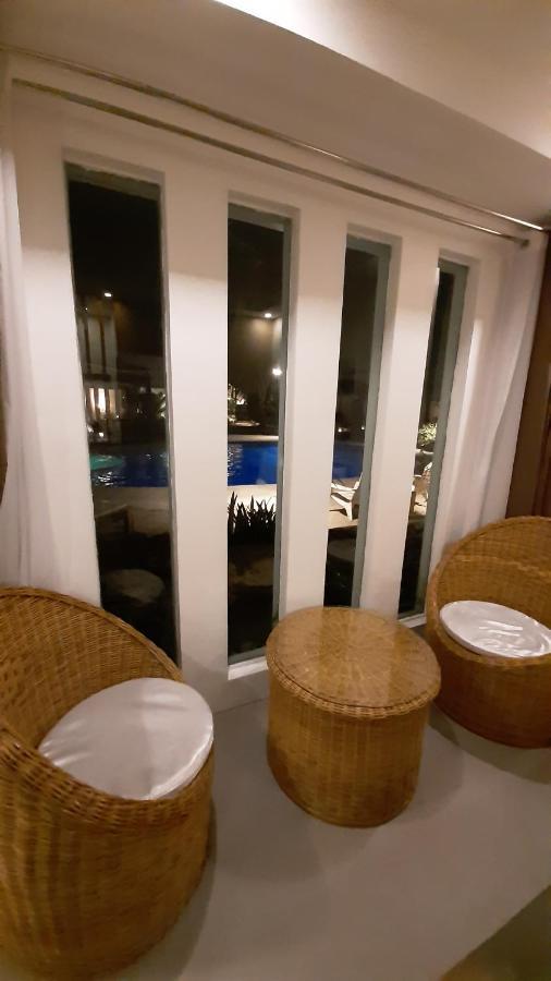 Urban Sands Hotel Iloilo Esterno foto