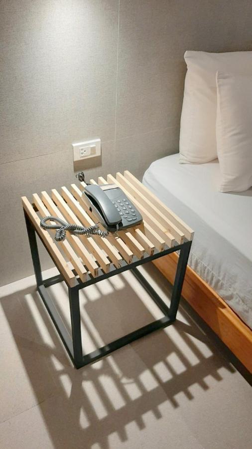 Urban Sands Hotel Iloilo Esterno foto